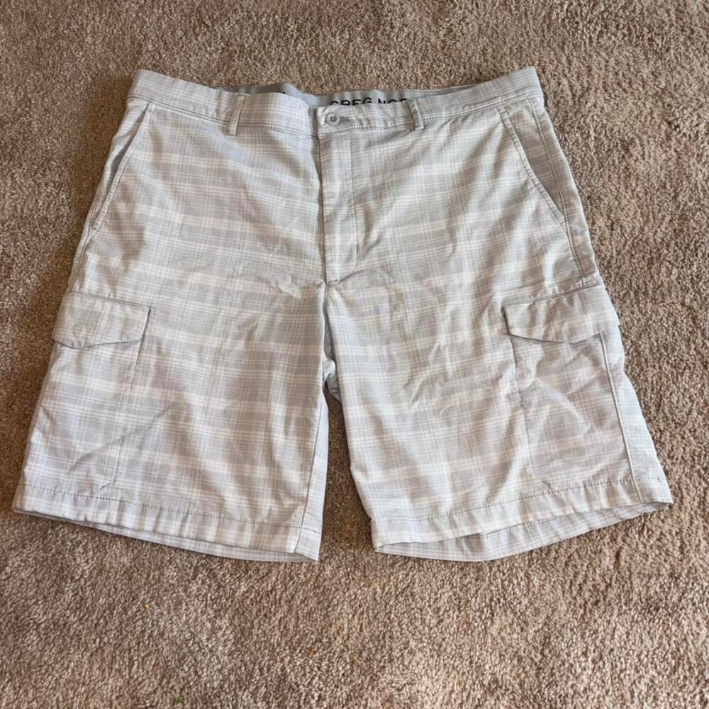Greg norman 38 plaid cargo shorts excellent condition